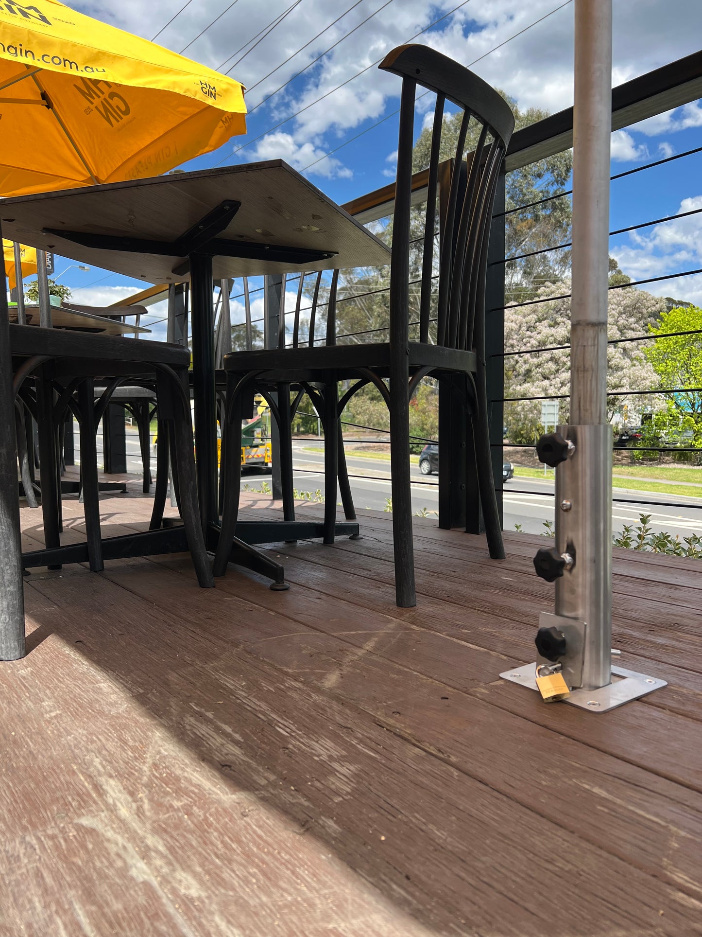 EzyHold Lockable Top - Umbrella Mount